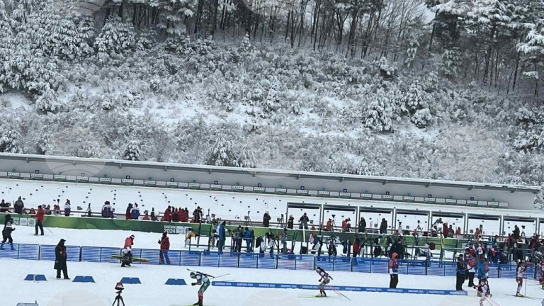 Българските биатлонисти финишираха на 13-о място в сингъл микс-щафетата на