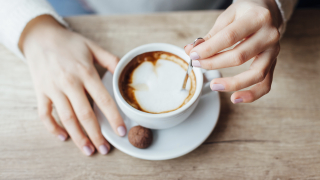 Защо е важно да пием кафето си преди дрямка, а не след нея?