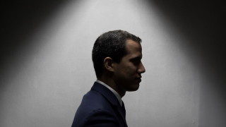 Лидерът на опозицията във Венецуела Хуан Гуайдо положи клетва като