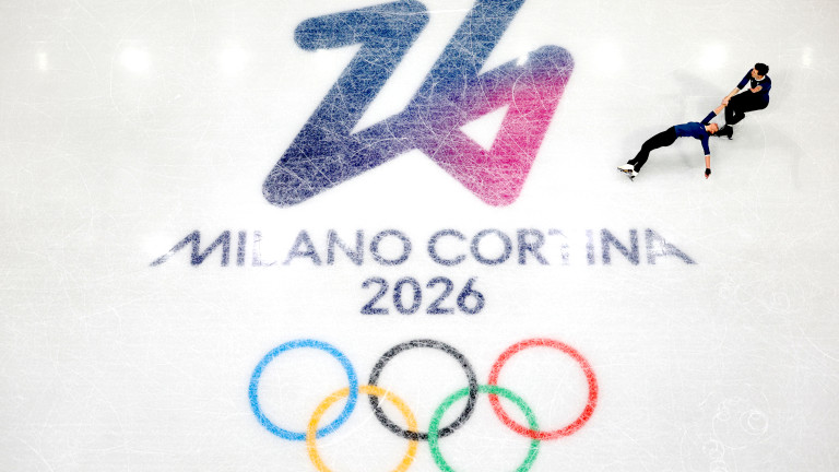 Сара Шлепер и синът ѝ Ласе Гахиола записаха имената си