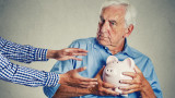 Пенсионните дружества оспорват методиката на НОИ за редукция на основната пенсия
