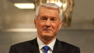 Бившият норвежки премиер Торбьорн Ягланд е хоспитализиран Това съобщва ДПА