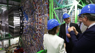 Европейската организация за ядрени изследвания ЦЕРН се утвърди като