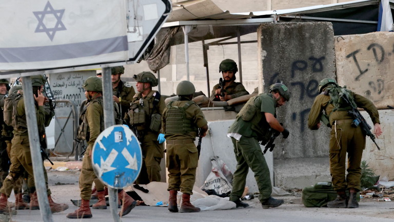 "Хамас" и Израел са разменили списъци със затворници и заложници