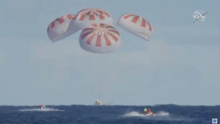 Капсулата SpaceX Dragon напусна Международната космическа станция МКС и се