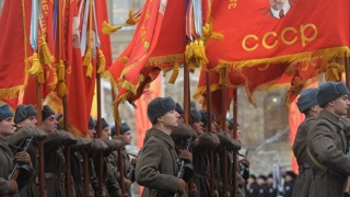 Москва отбеляза 75 г. от парада на Червения площад