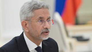 Индия бори пиратството край Сомалия с "безпрецедентна флотилия"