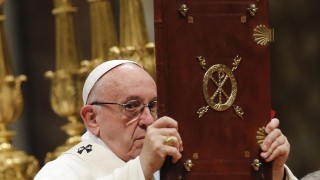 Година на лъжи смърт и несправедливост Така определи папа Франциск