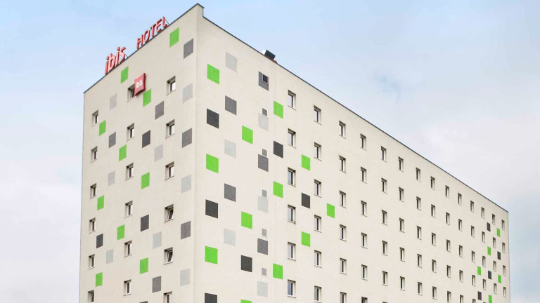 Два хотела в София стават част от мащабна сделка за 442 милиона евро