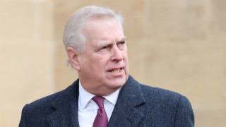 Андрю Маунтбатън Уиндзор е арестуван по подозрение в злоупотреба с публична