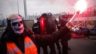 13 000 полицаи са мобилизирани срещу днешните протести във Франция