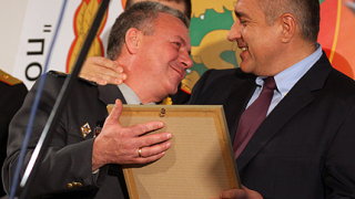 Молим Брюксел за помощ срещу гърците