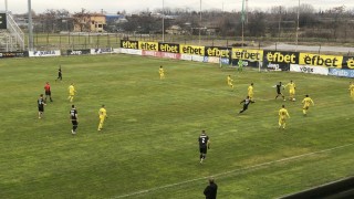 Крумовград и Созопол завършиха 1 1 в контролна среща играна на