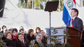 Мултимилионерът Картес се закле като президент на Парагвай