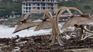 Замърсяването ще остане в пострадалите черноморски райони По пътя на