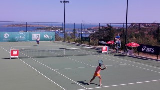 Двамата български представители в полуфиналите на международния турнир по тенис