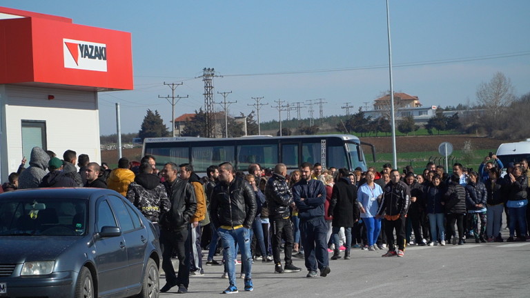 Заводите "Язаки" в Димитровград, Сливен и Ямбол спират работа за 11 дни