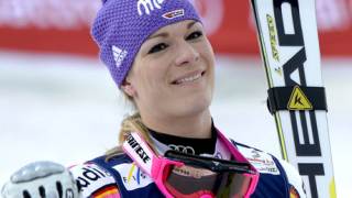 Линдзи се завърна, но сред аутсайдерите