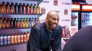 Идолът на ЛА Лейкърс Коби Брайънт призова най крайните си фенове