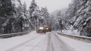 Неизвестни извършители са откраднали горивото на роторен снегорин който се