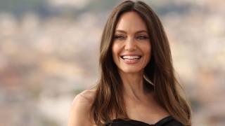Анджелина Джоли е горда майка на новото Spelman момиче
