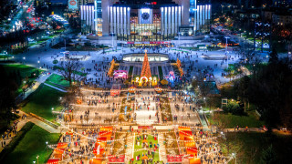 Коледни базари в цяла София вече посрещат посетители с греяно