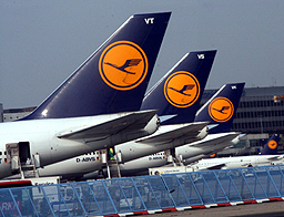 Стачка отмени 750 полета на Lufthansa