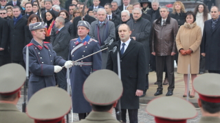 Президентът Радев няма да изземва функциите на премиера