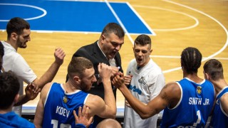 Черноморец поднесе голема изненада побеждавайки гранда Левски Лукойл с 93 75