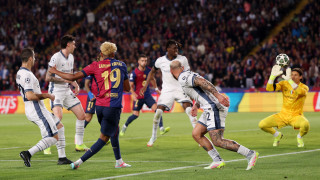 Барселона 2 2 Интер 45 2′ КРАЙ НА ПЪРВАТА ЧАСТ