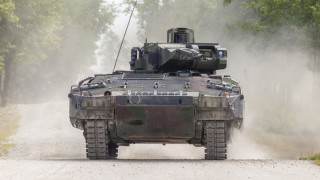 Чешката армия трябва да получи 210 верижни бойни машини