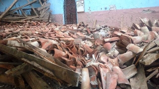 Комисия оглежда срутилия се храм в село Черноземен