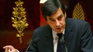 €15 млрд. дефицит до 2009 г. прогнозира френският премиер