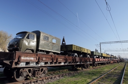 Сепаратистите спряха влаковете в Източна Украйна