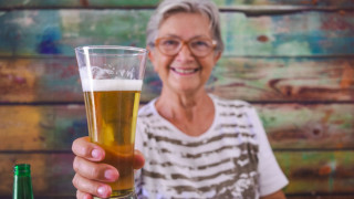 Три бири и един шот уиски - рецепта за живот до 112 години