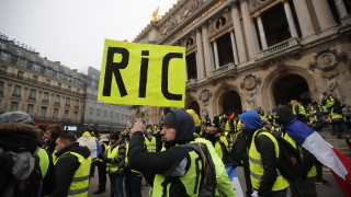 Най-малко 25 арестувани във Франция преди началото на протеста на "жълтите жилетки"
