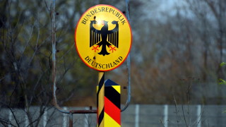 Германската полиция съобщава за дълги опашки по границата заради новите