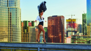 Дженифър Лопес е много талантлива жена тя е певица