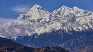 Петима руски алпинисти които бяха в неизвестност от уикенда под непалския
