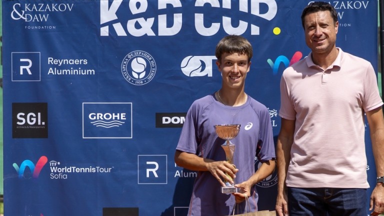 Калоян Шиков триумфира на ITF турнир в София