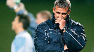 Литбарски отново поема японски отбор