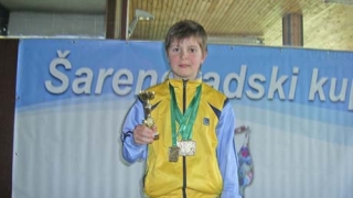Светъл лъч за родното плуване - 11-годишен с три златни медала