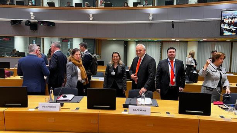 Министър Демерджиев обсъди нелегалната миграция с колегите си от ЕС