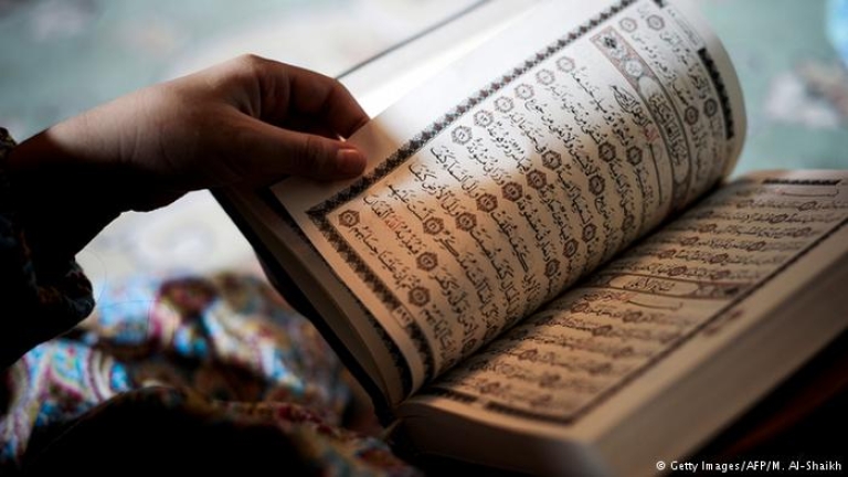 В Нидерландия разкъсаха Корана, Турция привика посланика ѝ