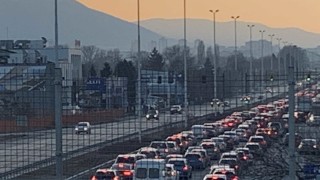 Катастрофа причини огромно задръстване на бул Цариградско шосе в София