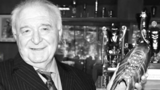 Измина една година от смъртта на един от най великите нападатели