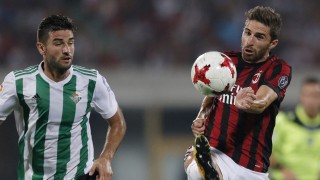 Милан се изложи в Италия губейки от испанския Бетис с