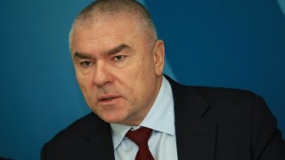 Марешки иска Каракачанов да се извини за сцените в Габрово