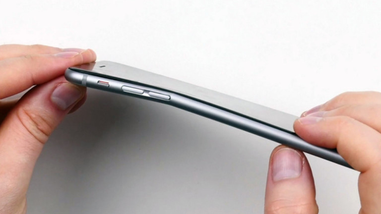 Apple взе патент за сгъваем телефон 