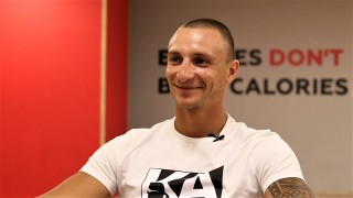 Набралият сериозна скорост български боксьор Петър Драганов беше гост в